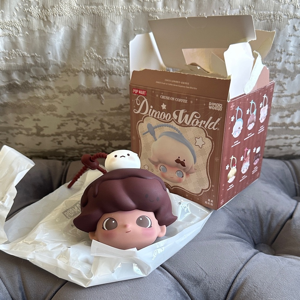 Dimoo World Vinyl Figure - Slightly bitter dark coffee 🤎 from Dimoo world